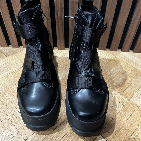 UGG Women's Black Platform Boots - Picture 1 of 8